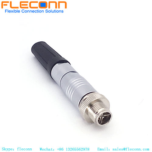 8-poliger M12-Stecker mit X-Kodierung