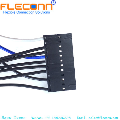 12-poliger Steckverbinderkabelbaum mit 2,54 mm Rastermaß, 1-104257-1, TE AMPMOUD-Stecker