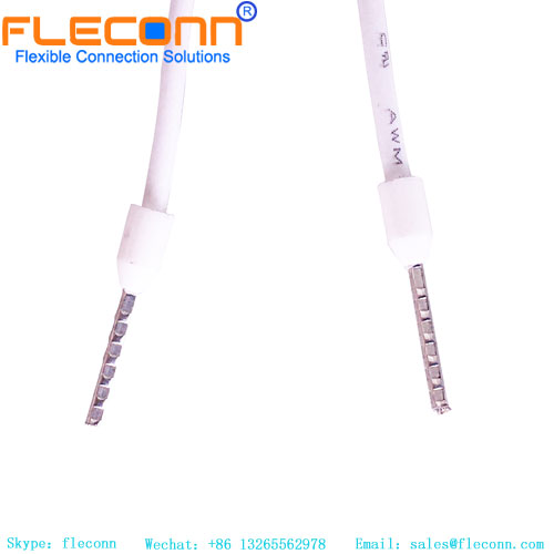 Kabelbaum mit röhrenförmigen Kabelendklemmen und Steckverbindern